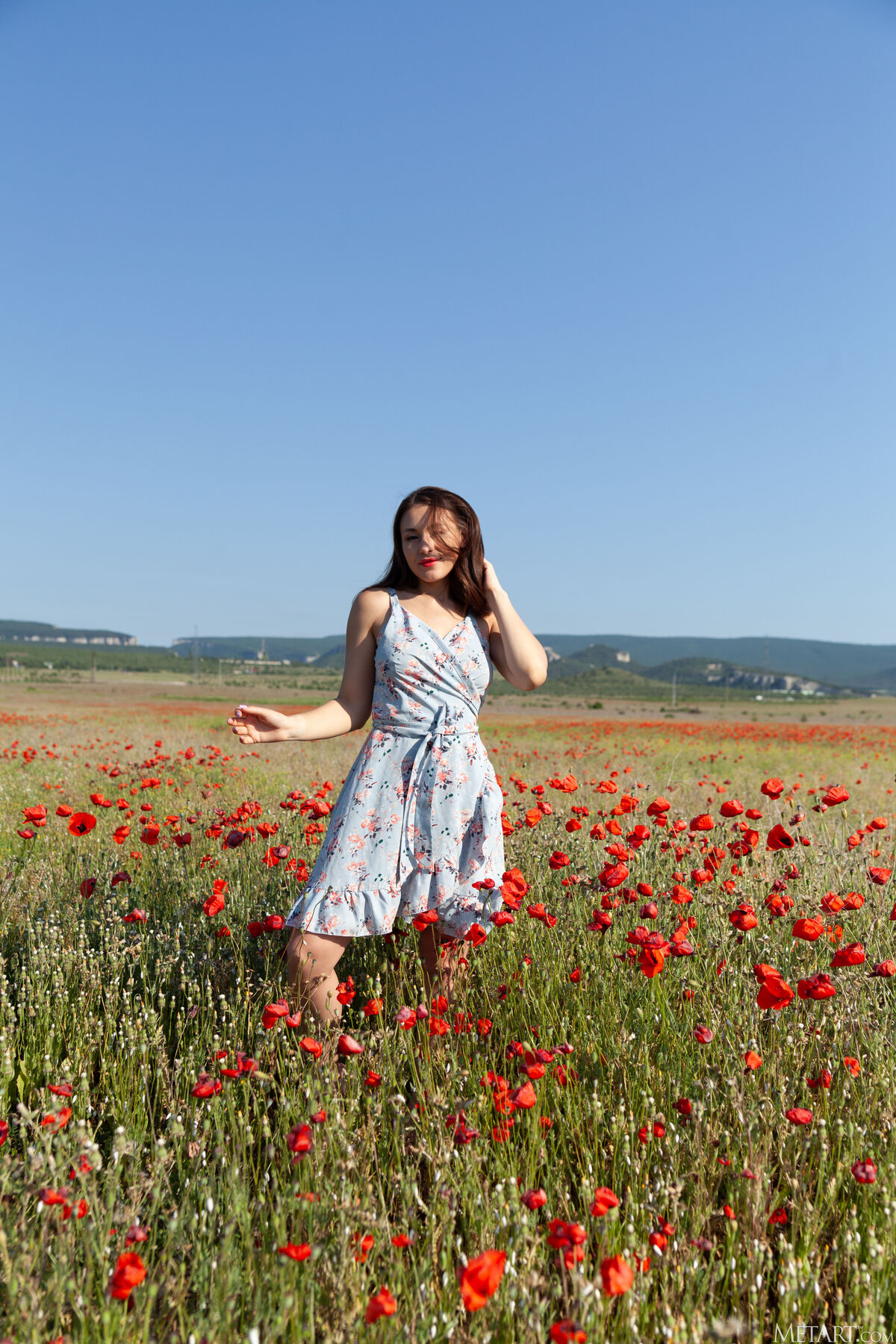 MetArt Sumiko - Poppy Field Part01