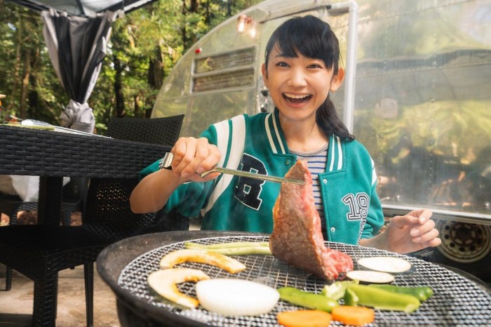 相沢菜々子 スタイル抜群な水着グラビア画像！