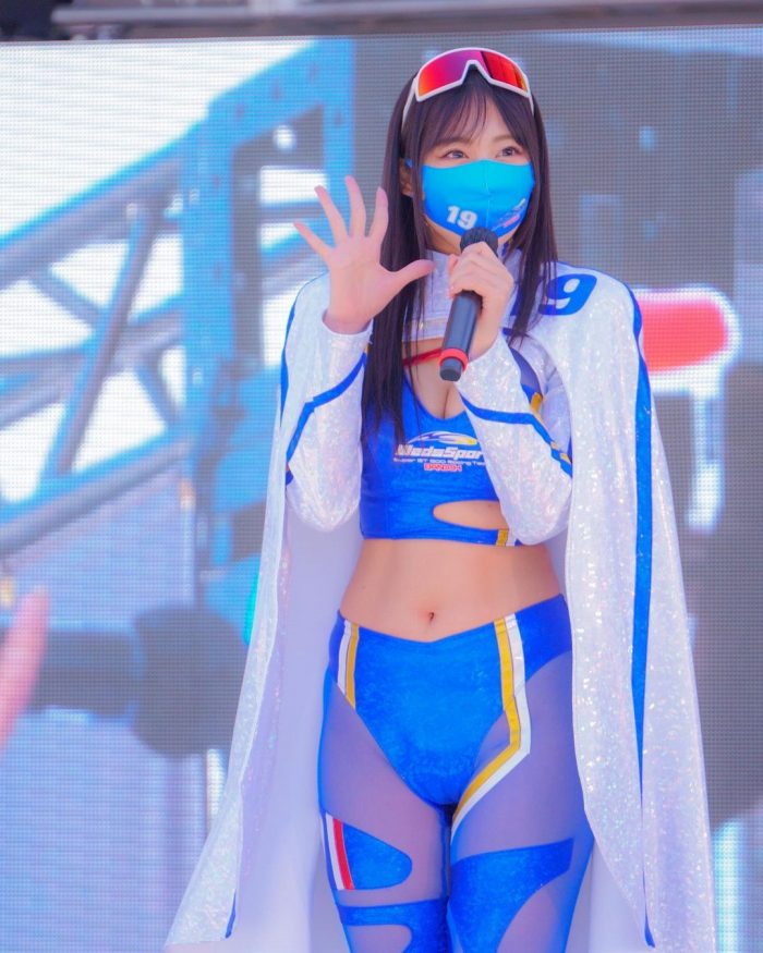 霧島聖子 Dカップお姉さんの水着グラビア画像！