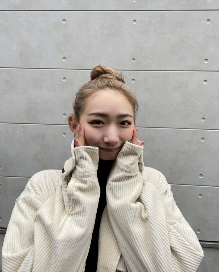 うらら 小顔美女の下着＆水着グラビア画像！