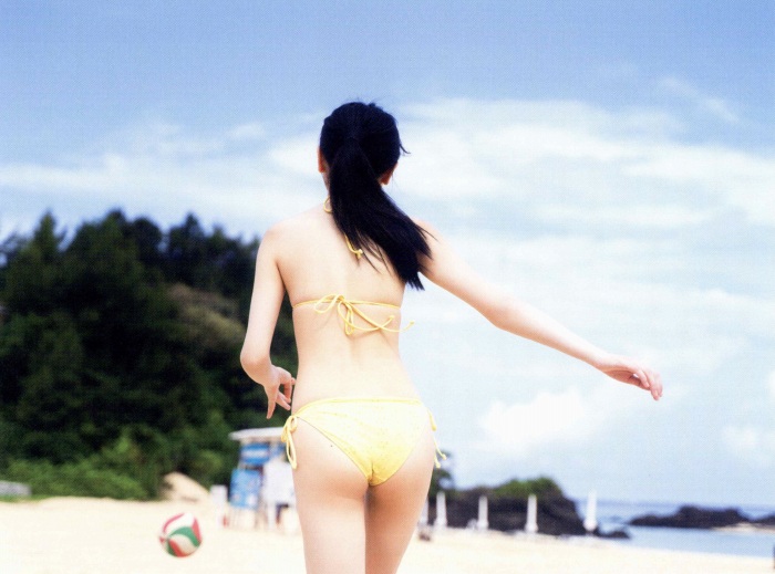 石田千穂 めちゃかわな水着グラビア画像！！