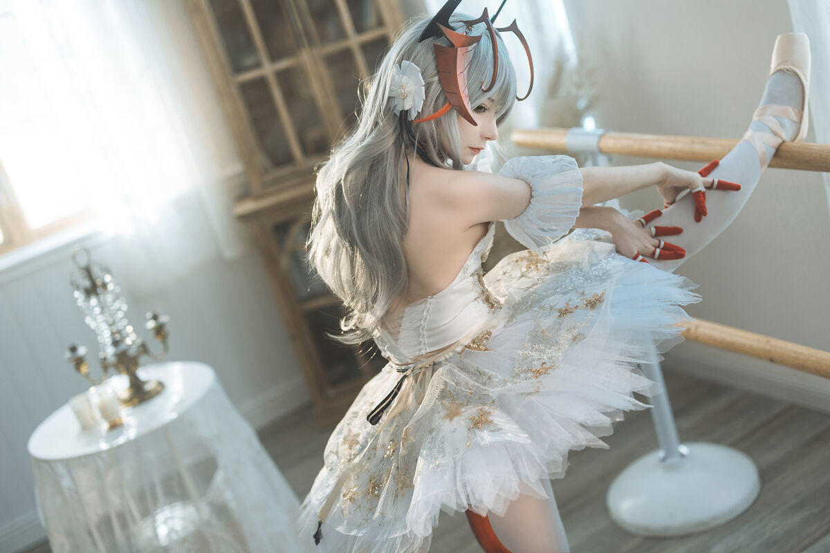 Coser@是三不是世w - 明日方舟 W 芭蕾