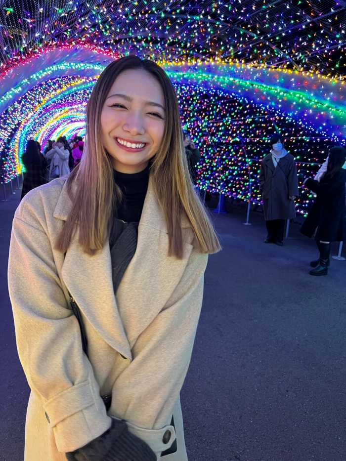 うらら 小顔美女の下着＆水着グラビア画像！