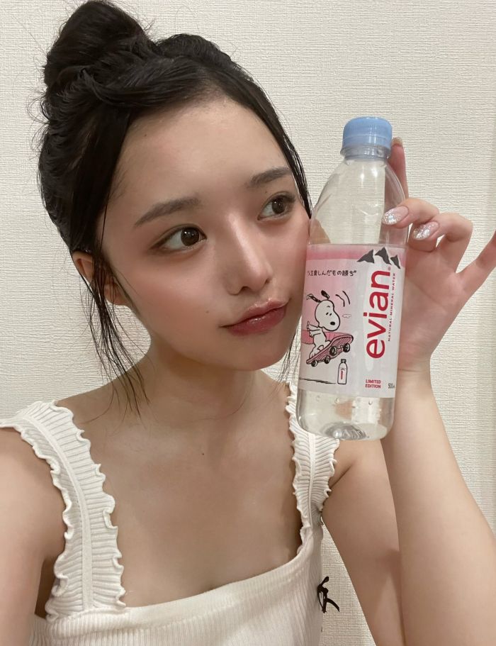 高鶴桃羽 激かわボインな水着グラビア画像！