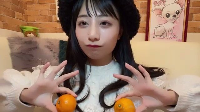 鈴木優香 ちょっと脱ぎすぎ水着グラビア画像！