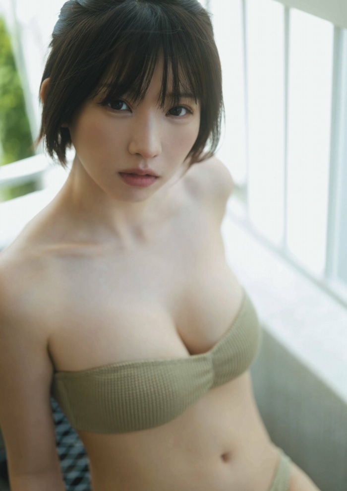 えなこ 過去のグラビア画像