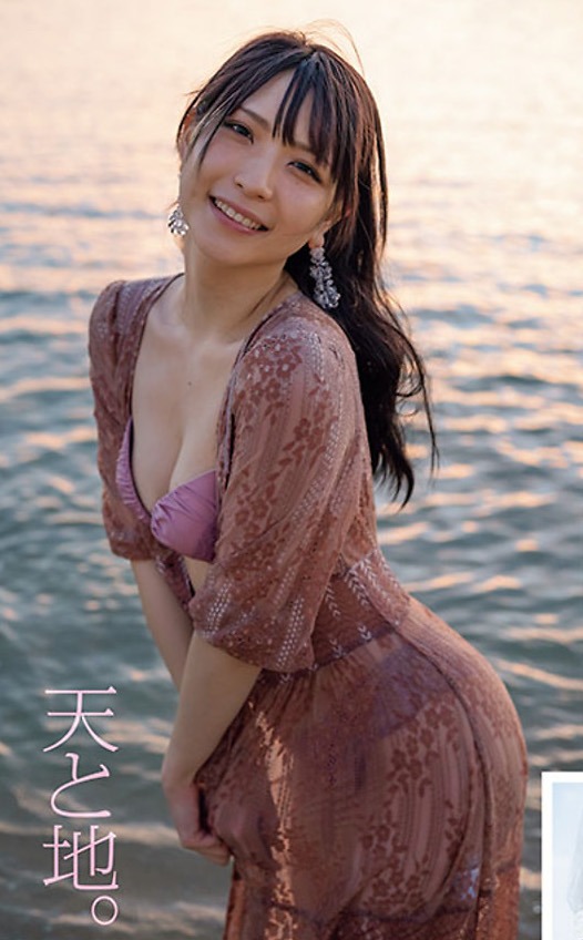 あまつまりな 脱ぎすぎ水着＆下着グラビア画像！