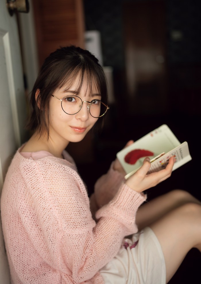 渡辺莉奈 鬼かわなタンクトップグラビア画像他！