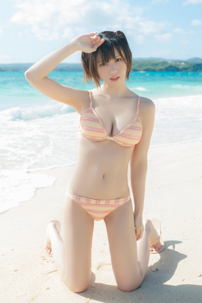 えなこ 過去のグラビア画像