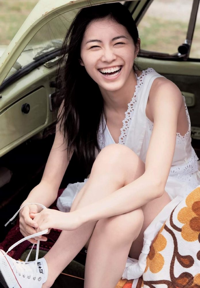 松井珠理奈 水着＆セミヌードグラビア画像！