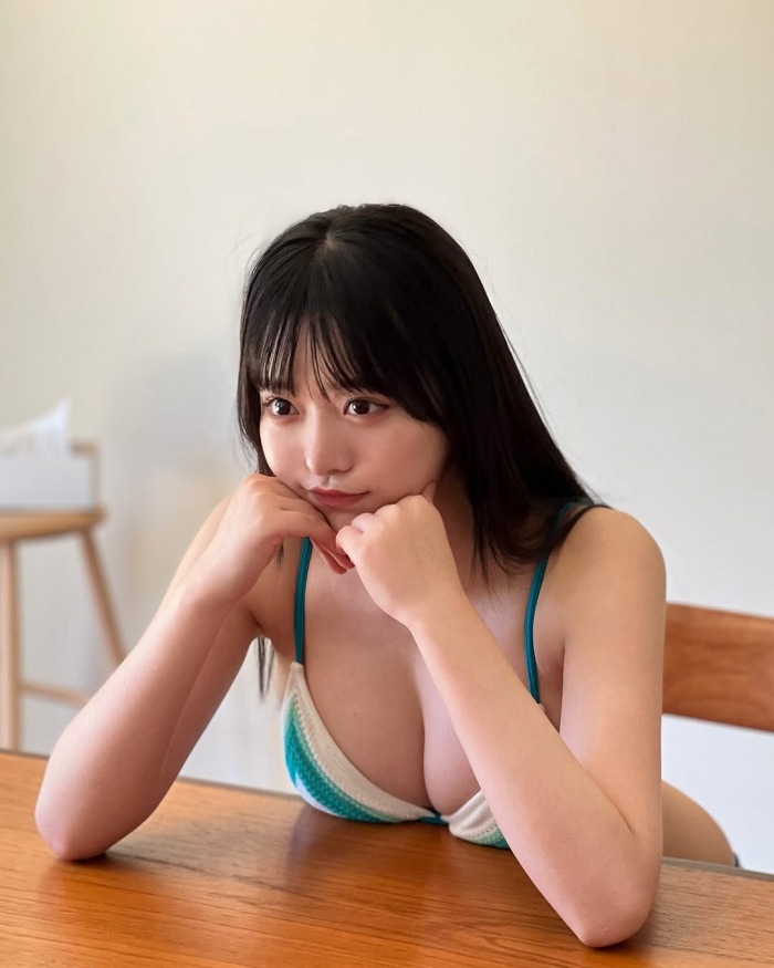 高鶴桃羽 激かわボインな水着グラビア画像！