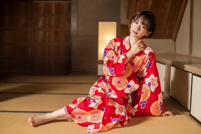 あらた唯 スタイル抜群の水着グラビア画像！