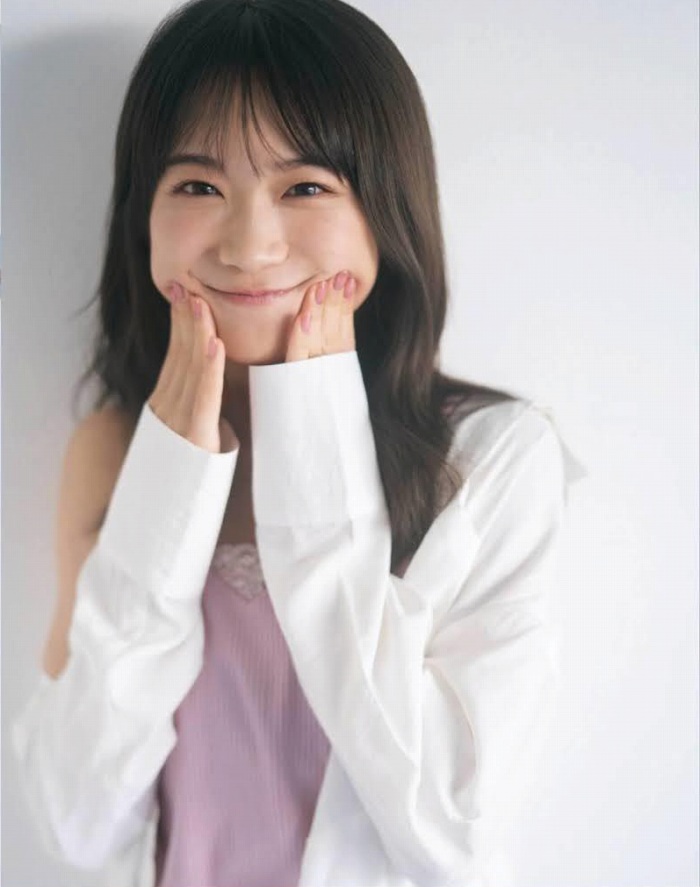 秋元真夏 激かわな水着・ランジェリー画像！