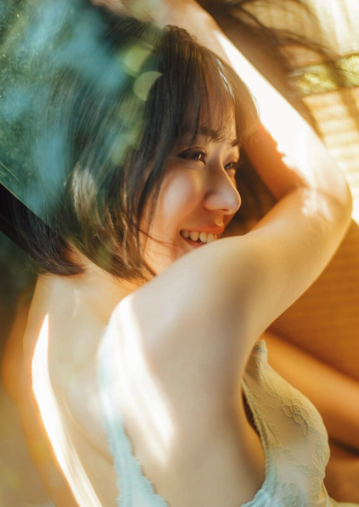 いけちゃん 細身でEカップの水着グラビア画像！