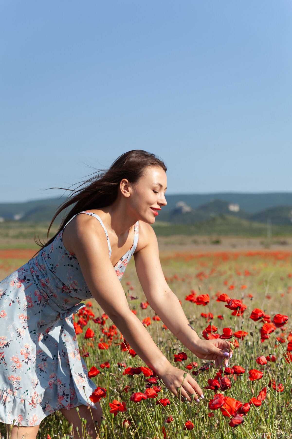 MetArt Sumiko - Poppy Field Part01