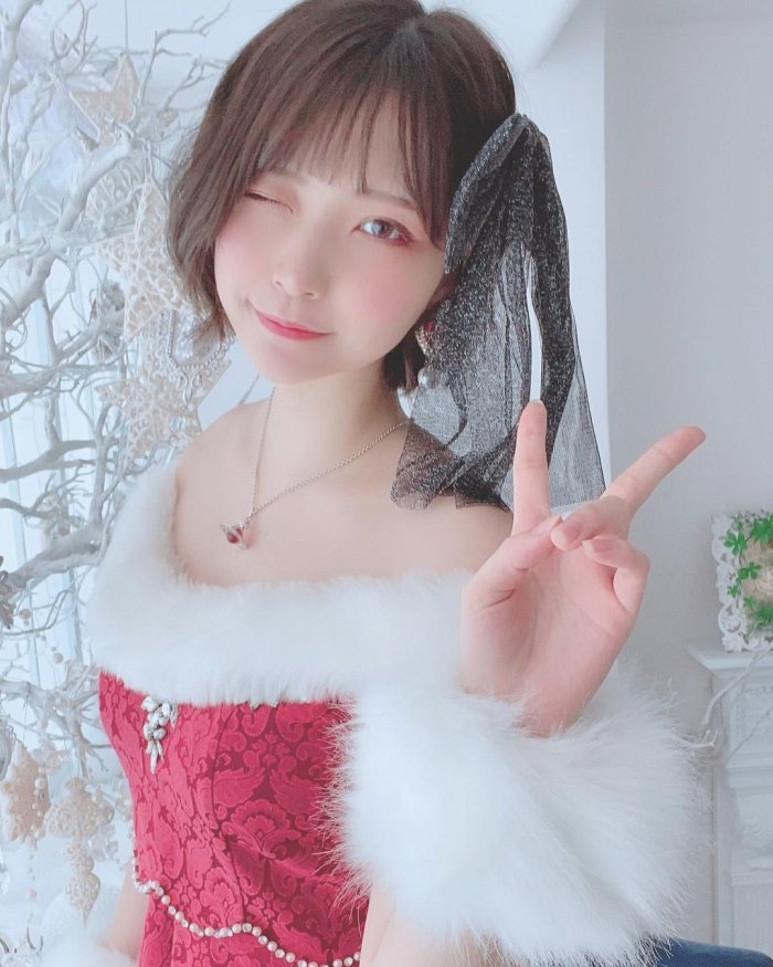 あまつまりな 脱ぎすぎ水着＆下着グラビア画像！