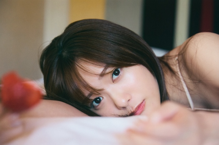 田村保乃 ナチュラルな激かわ水着グラビア画像！