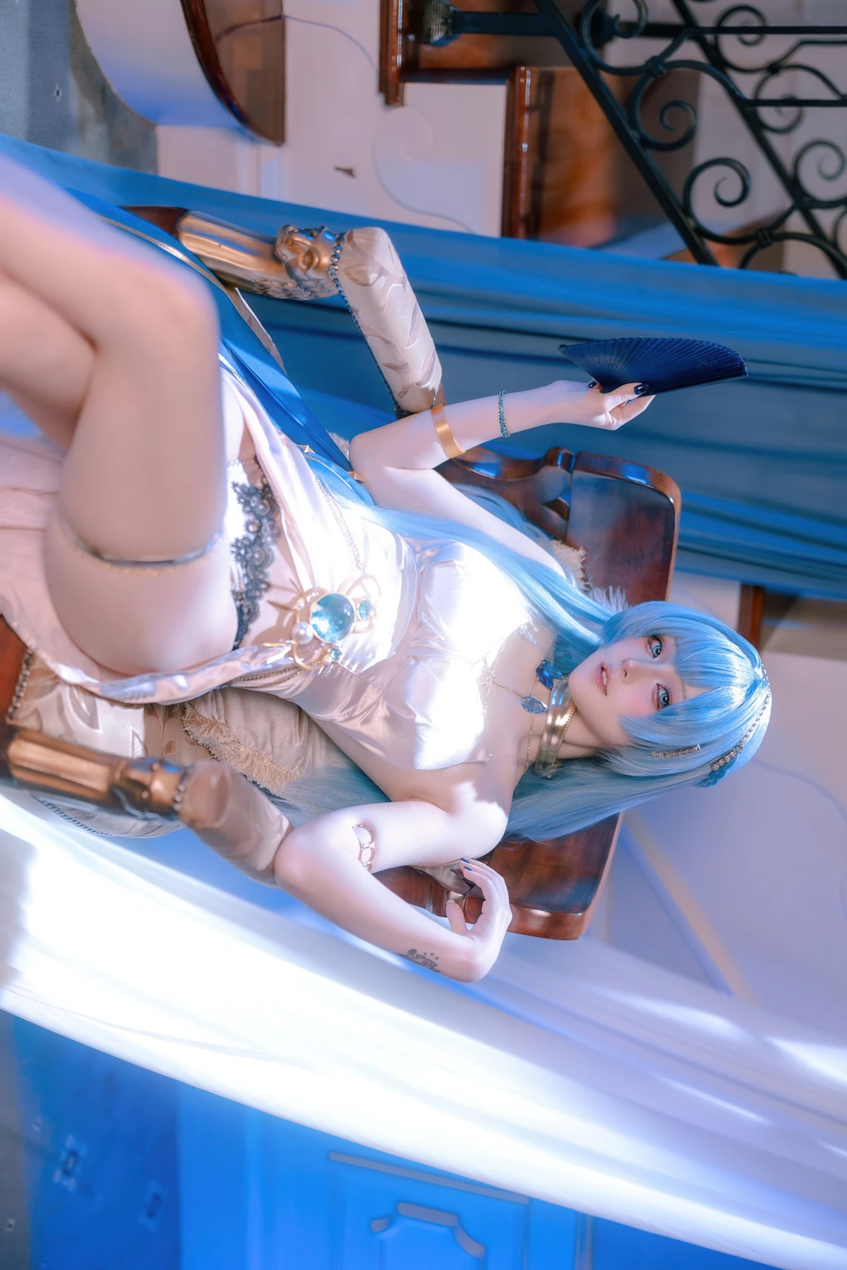 Cosplay 屿鱼 – 胜利女神 妮姬 海伦 礼服