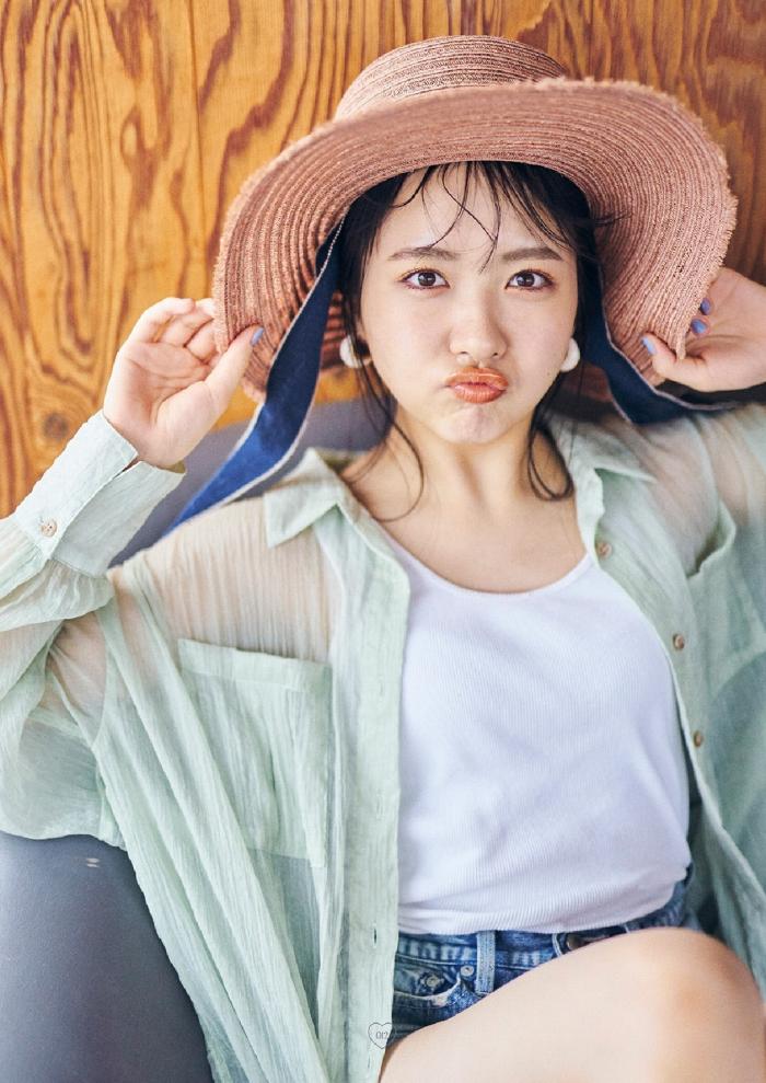 石田千穂 めちゃかわな水着グラビア画像！！