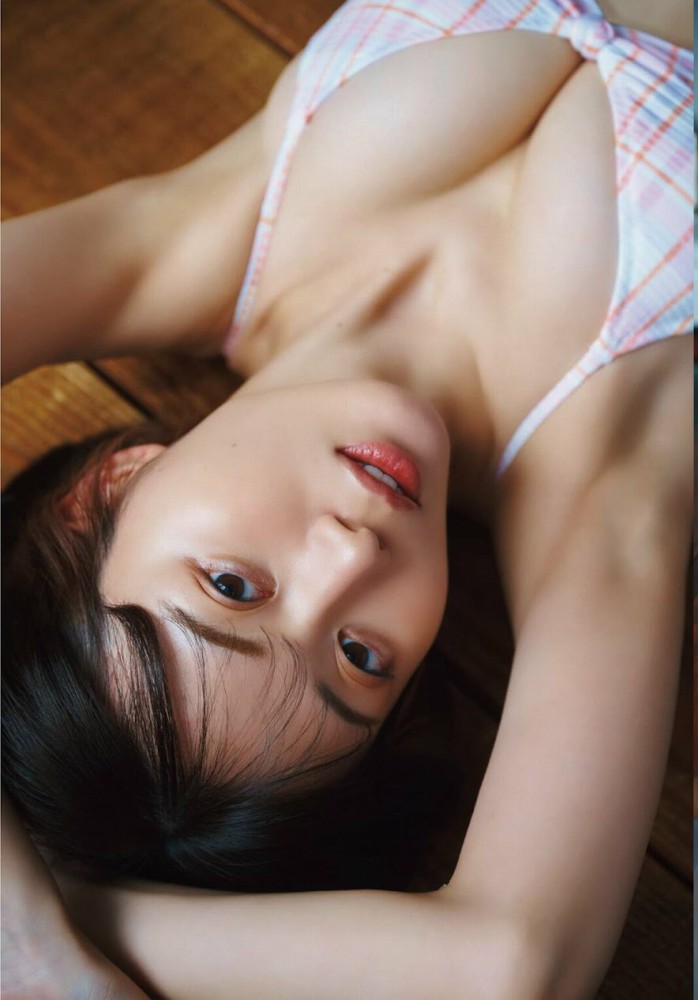 いけちゃん 細身でEカップの水着グラビア画像！