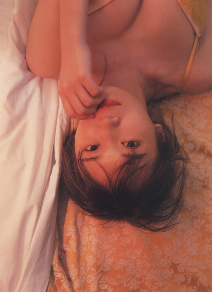 秋元真夏 激かわな水着・ランジェリー画像！