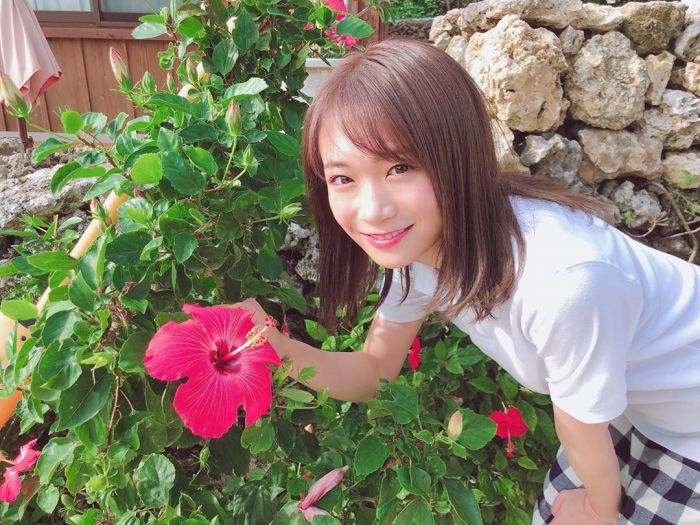 秋元真夏 激かわな水着・ランジェリー画像！