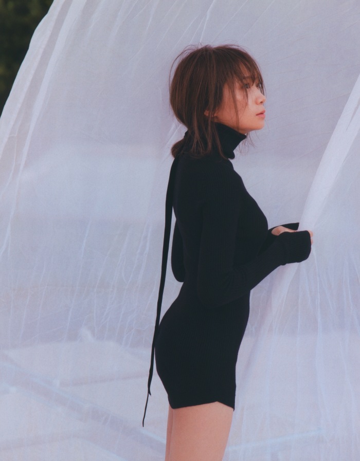 秋元真夏 激かわな水着・ランジェリー画像！