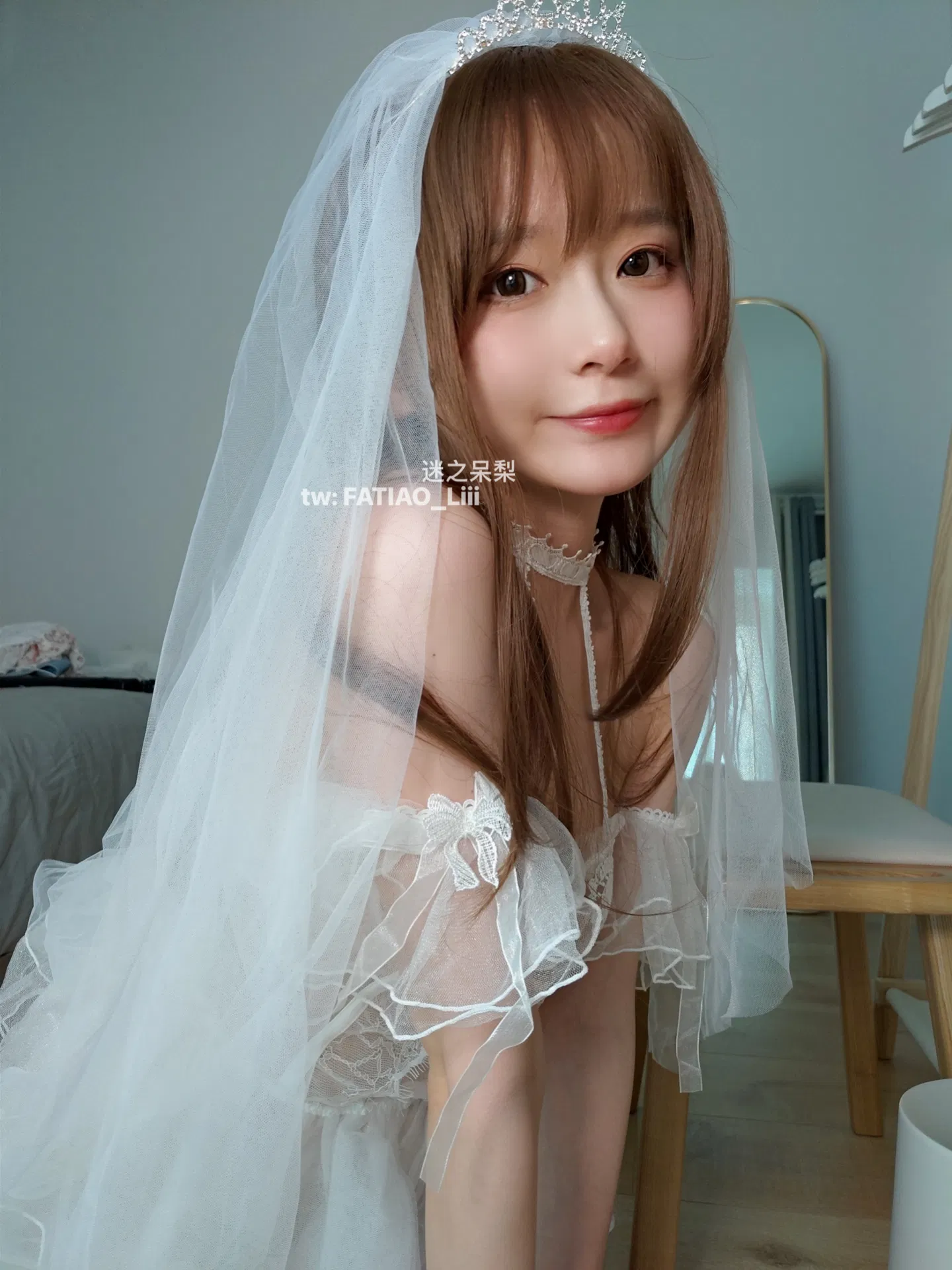 [Fantia] 迷之呆梨 – 自撮り写真 新婚初夜