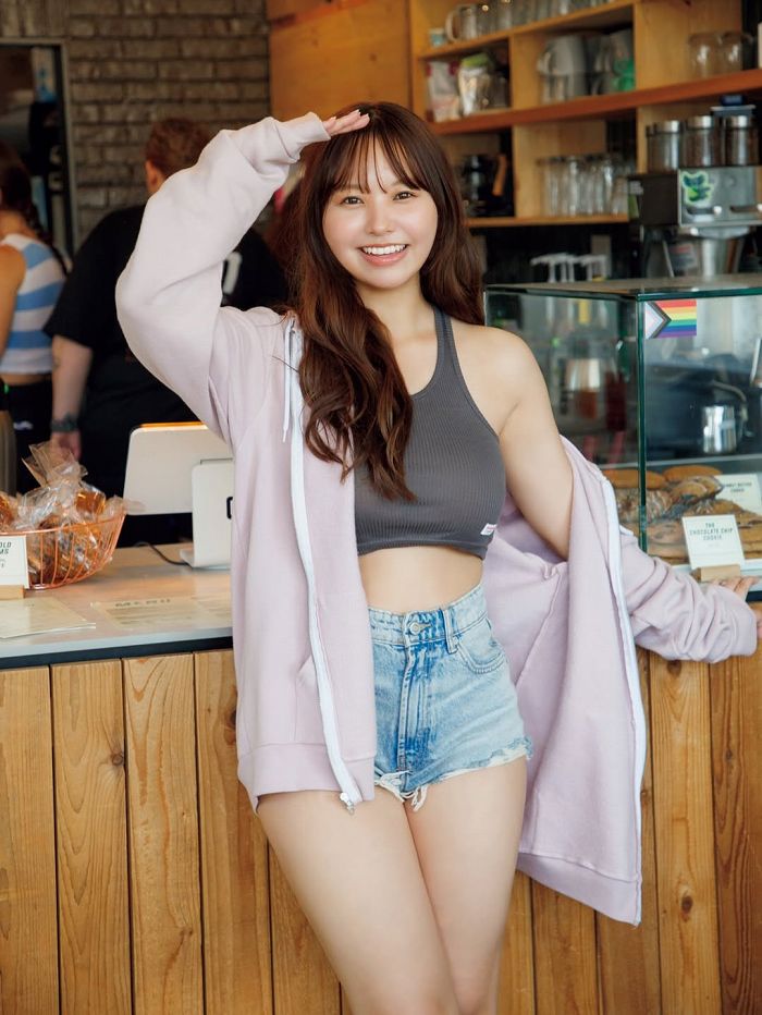 本郷柚巴 まぶしいボインの水着グラビア画像！