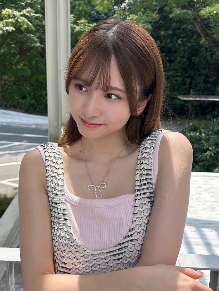 菅原咲月 すべすべ美脚の激かわグラビア画像！