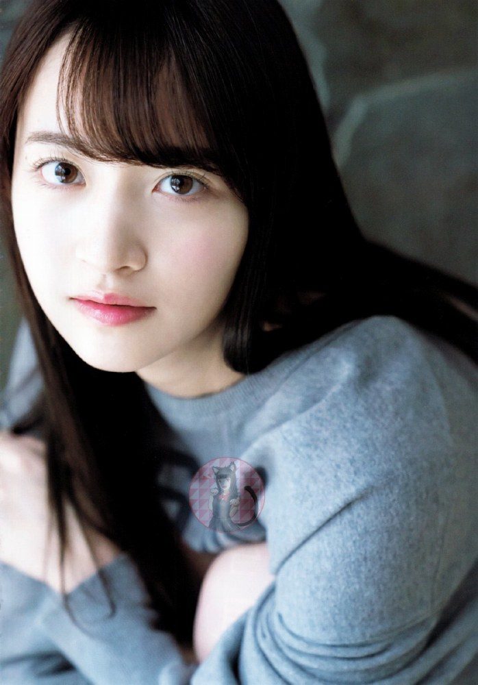 金川紗耶 美脚でスタイルが凄いグラビア画像！