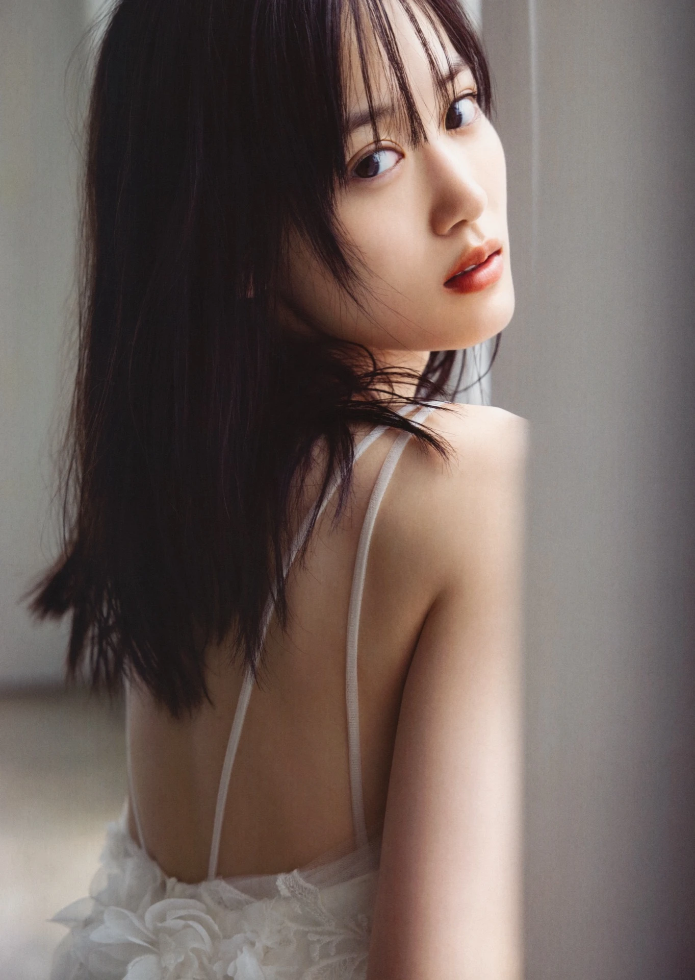 Mizuki Yamashita 山下美月, 2nd写真集 「ヒロイン」 Set.02