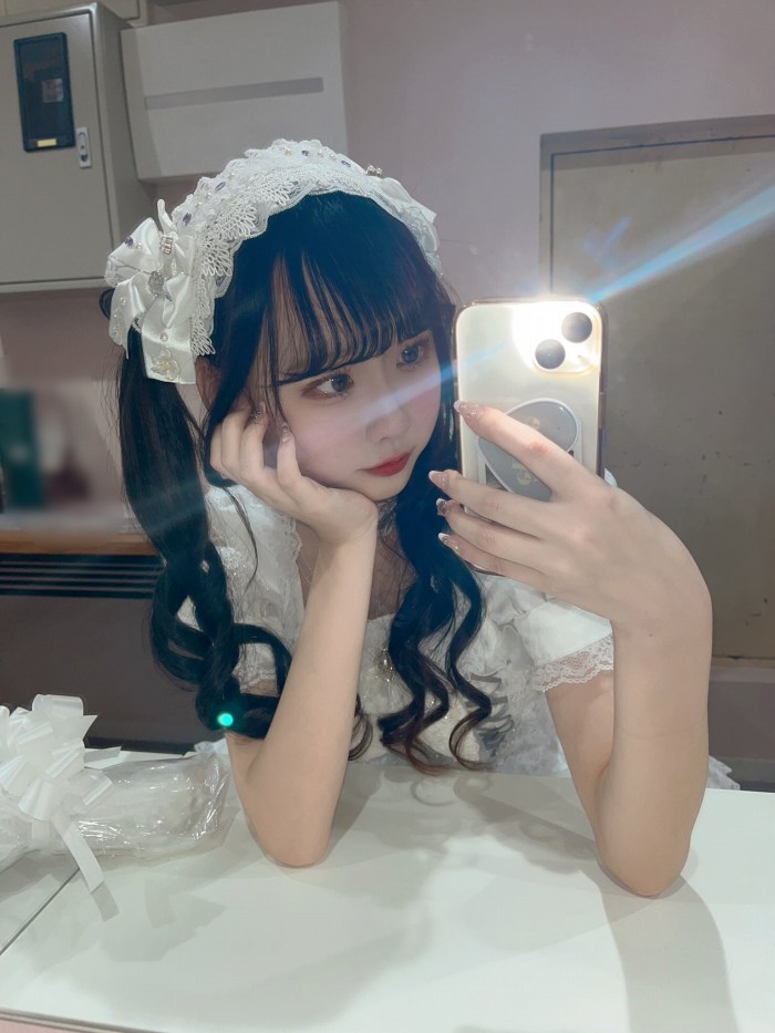 須羽こころ ふわふわバストの水着グラビア画像！