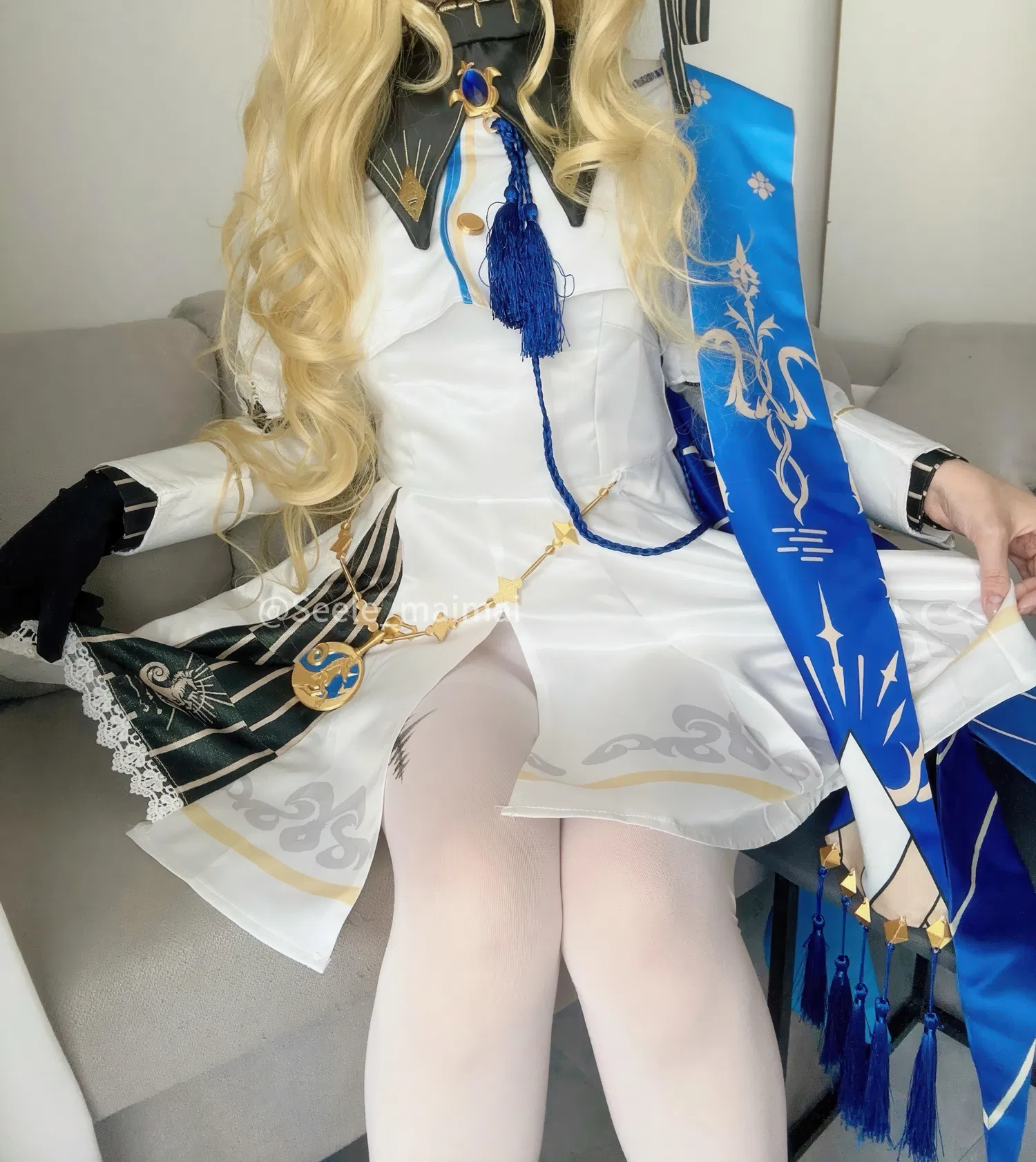 [Cosplay] Seele麦麦 - 鸣潮 菲比&卡提希娅·蓝色花海物语