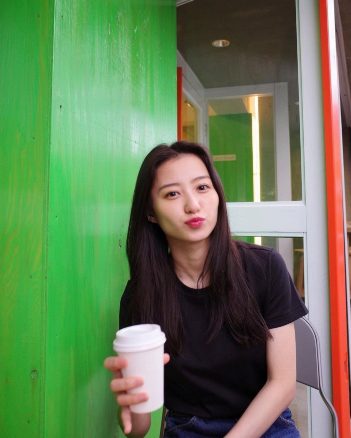 高田里穂 スタイル抜群な水着グラビア画像！