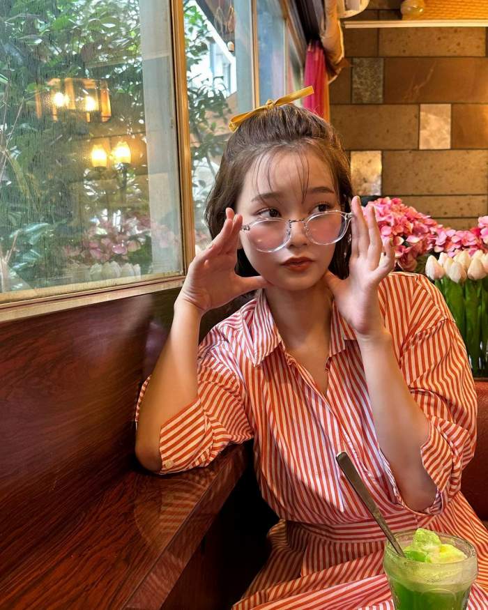 青戸しの Fカップボインな水着グラビア画像！