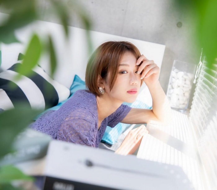 あらた唯 スタイル抜群の水着グラビア画像！