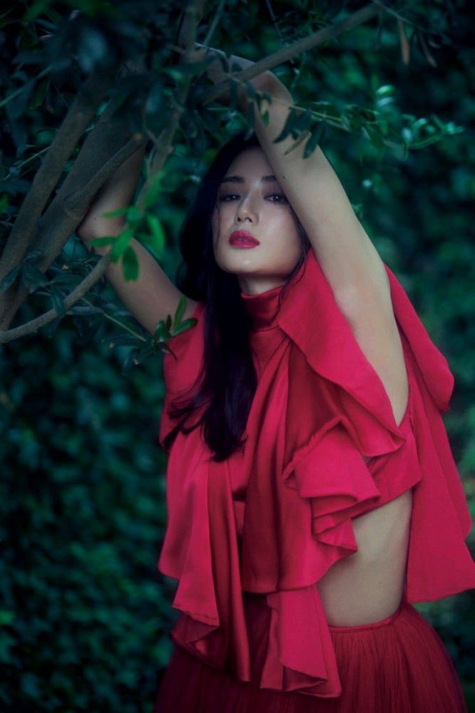 片山萌美 濡れ場ヌード＆水着グラビア画像！