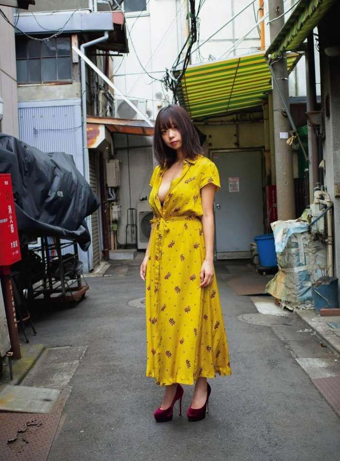 青山ひかる Iカップヌード＆水着グラビア画像！