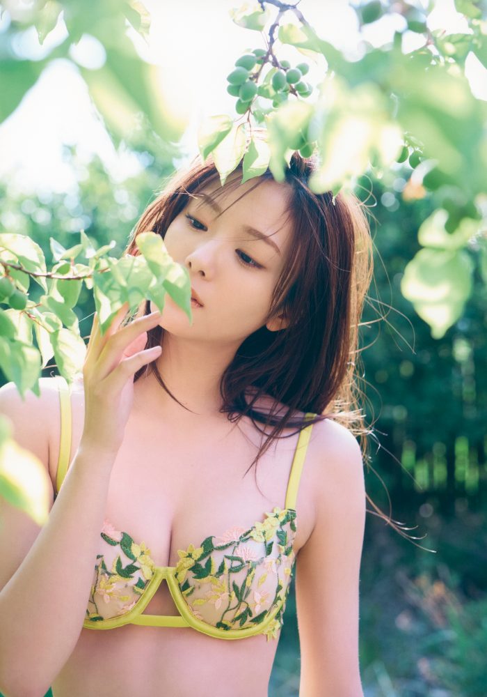 田村保乃 ナチュラルな激かわ水着グラビア画像！