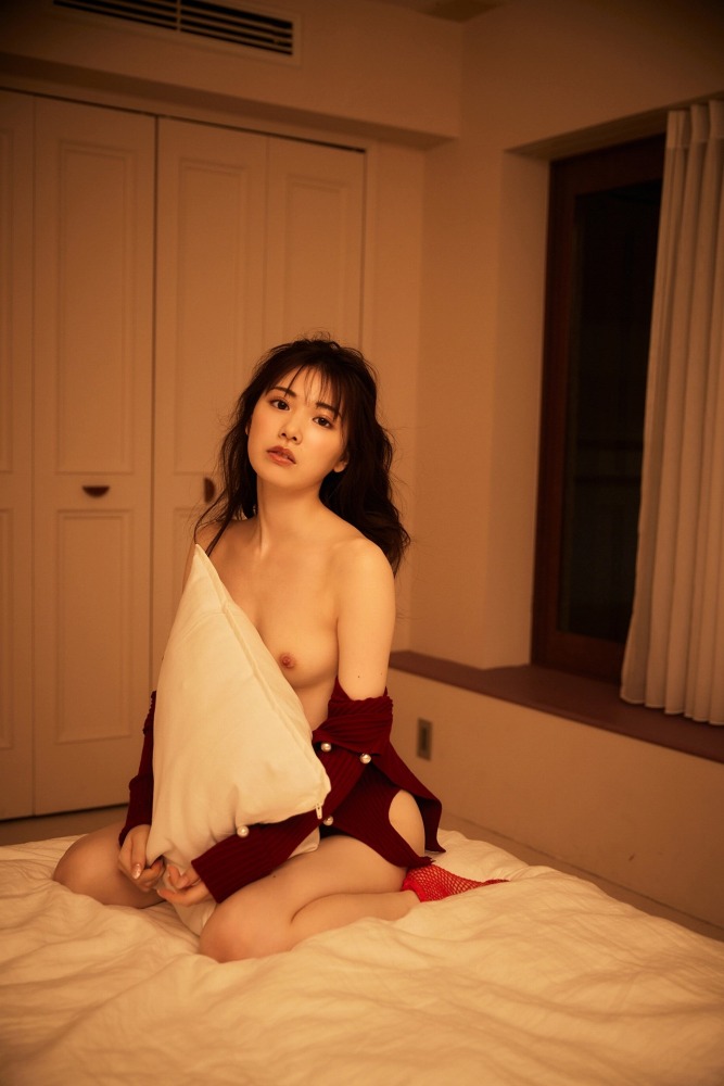 石川澪 Cカップおっぱいの激かわヌード画像！