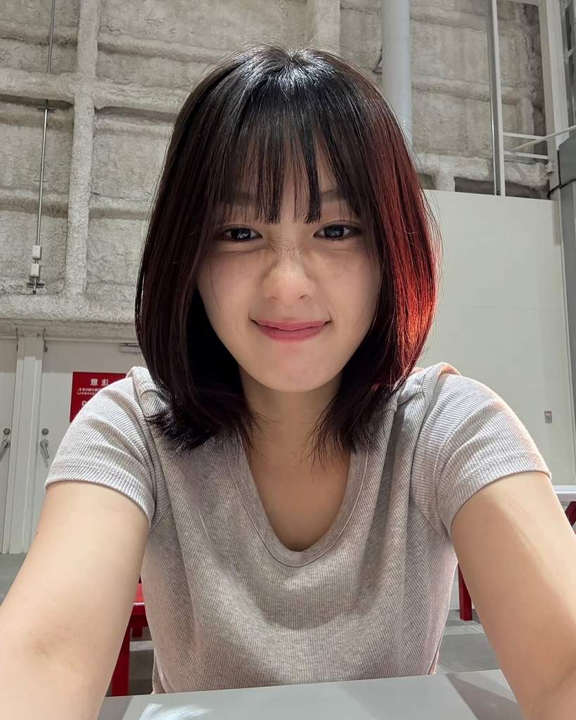 髙野真央 Gカップボインの水着グラビア画像！