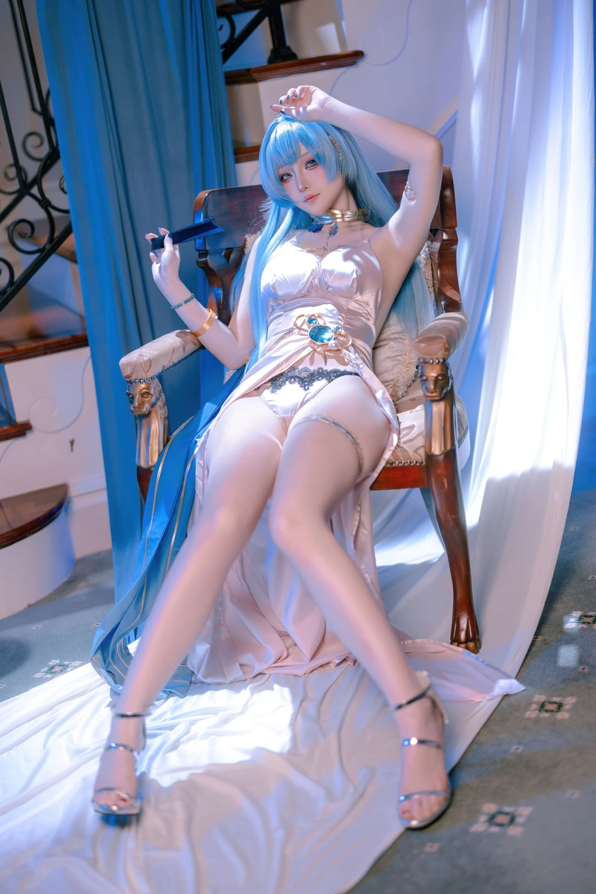 Cosplay 屿鱼 – 胜利女神 妮姬 海伦 礼服