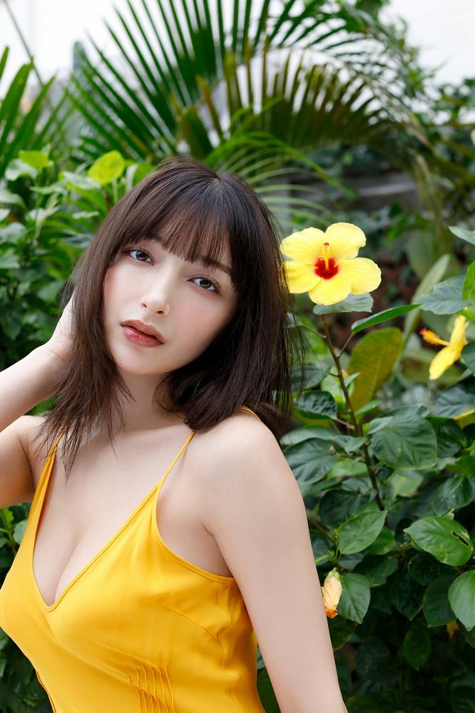 エリマリ ハーフ姉妹の水着グラビア画像！！