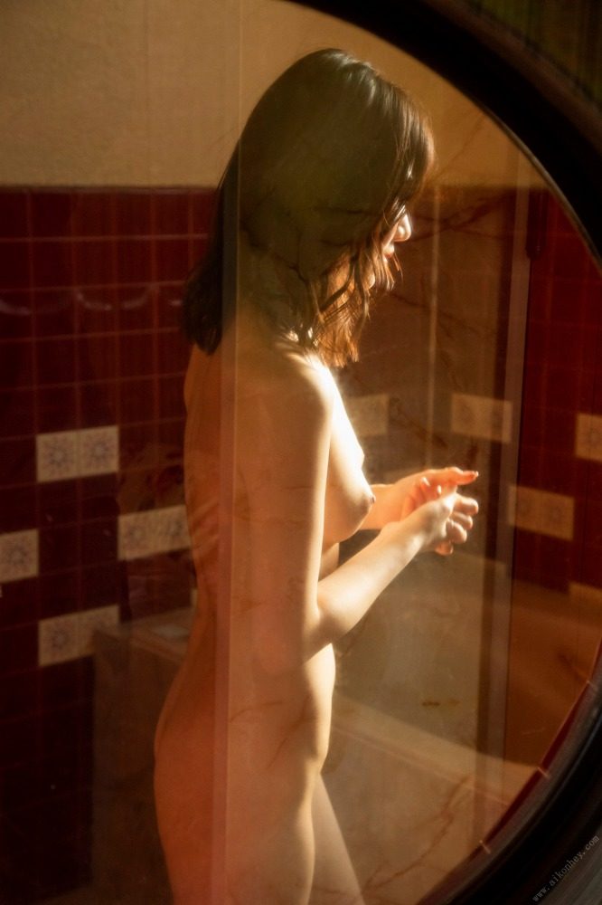 河北彩伽 絵になるEカップ美乳のヌード画像！