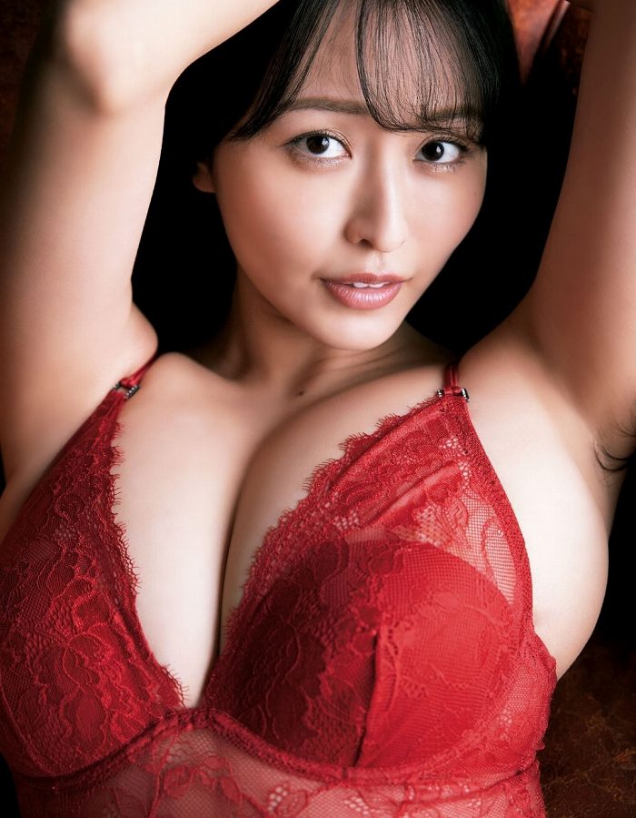 天野ちよ Hカップパイパイの水着グラビア画像！