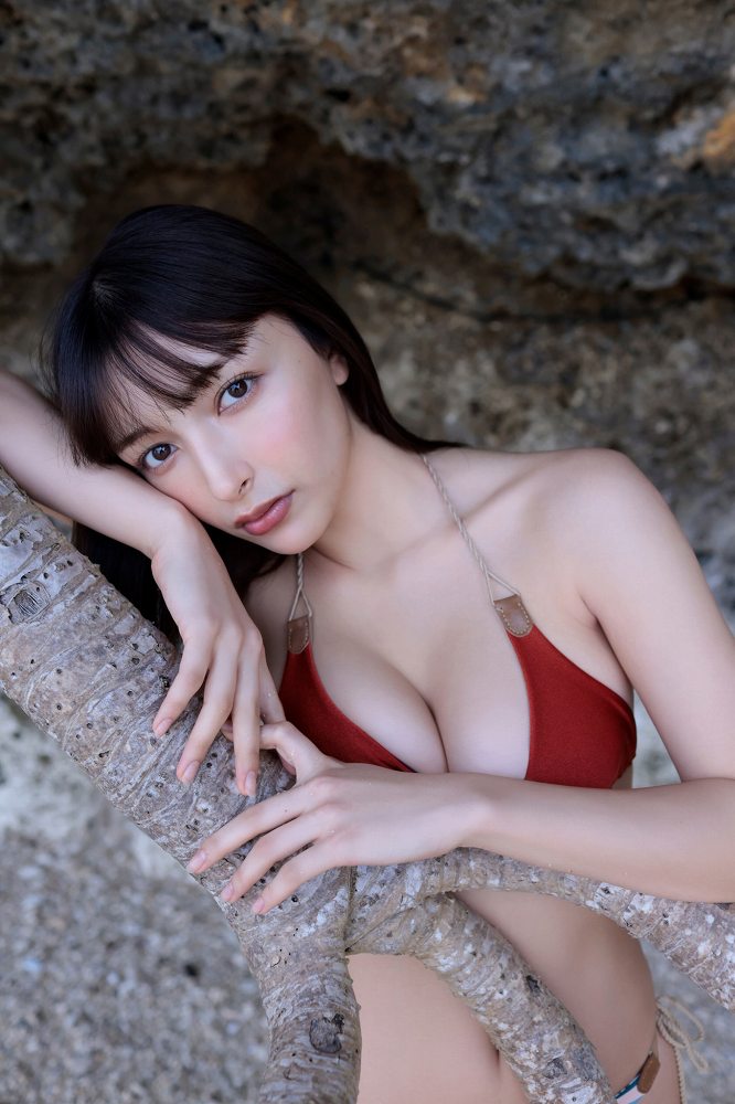 エリマリ ハーフ姉妹の水着グラビア画像！！