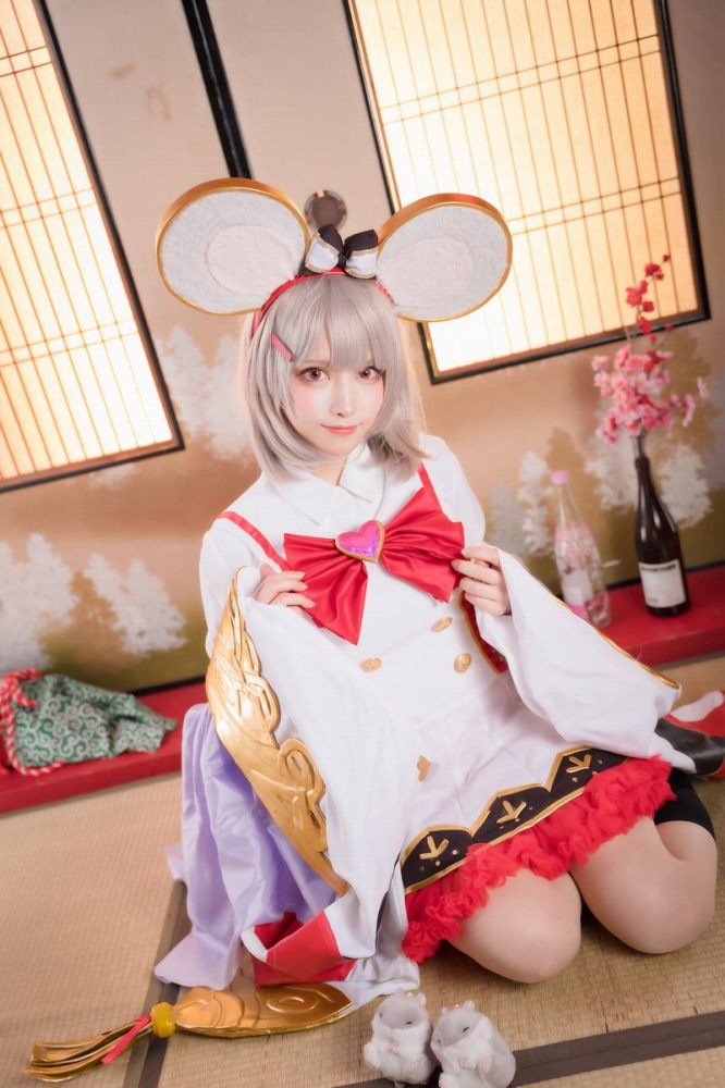 えい梨 美しいコスプレ＆水着グラビア画像！