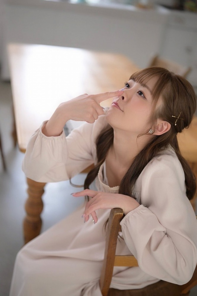 青空ひかり 笑顔がかわいい純朴ヌード画像！