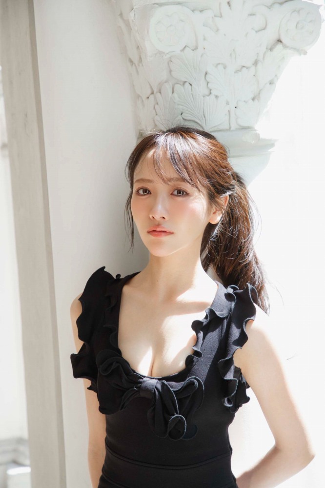 石田千穂 めちゃかわな水着グラビア画像！！